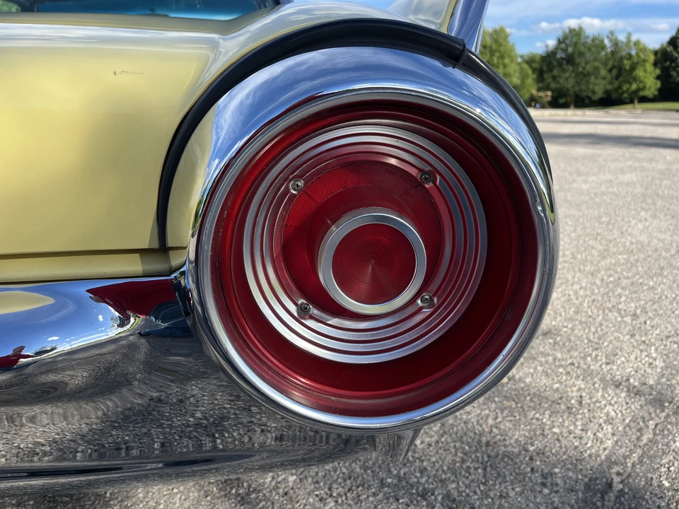 1962 Ford Thunderbird 3rd Gen - Image 24 of 31