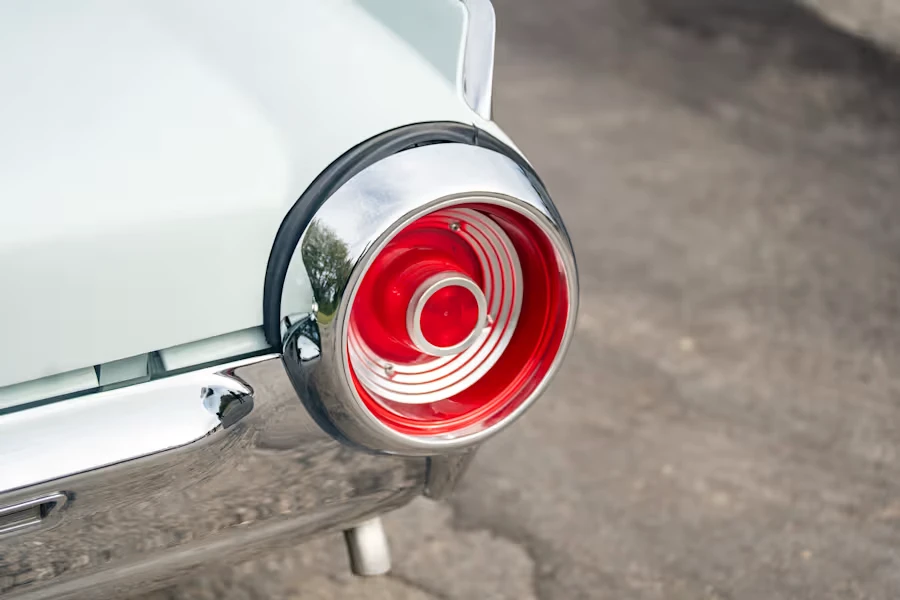 1962 Ford Thunderbird 3rd Gen - Image 15 of 31