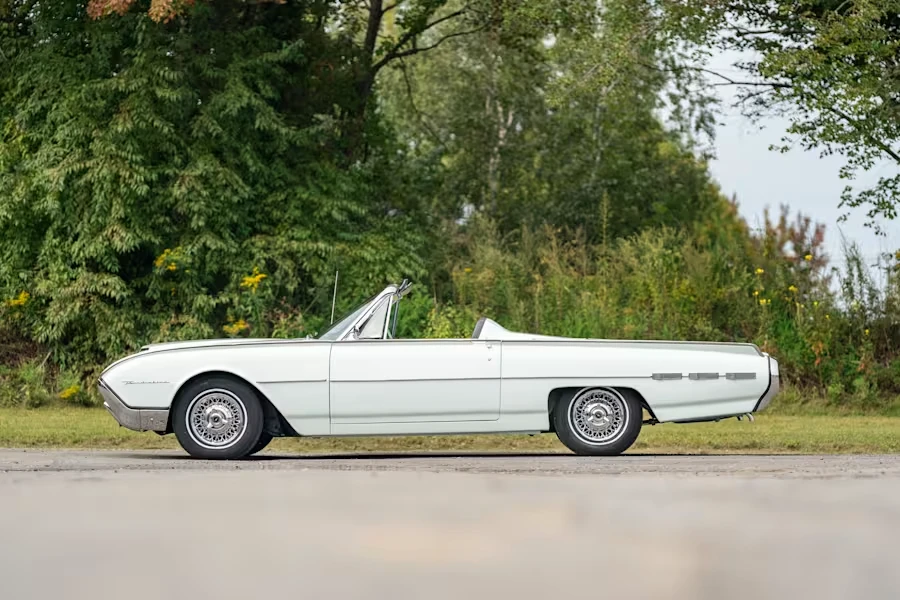 1962 Ford Thunderbird 3rd Gen - Image 2 of 31