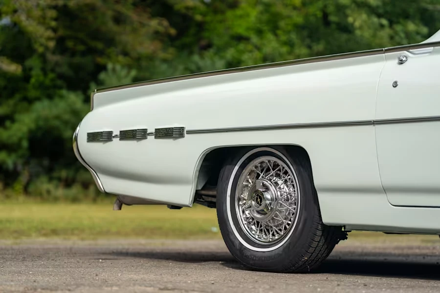 1962 Ford Thunderbird 3rd Gen - Image 18 of 31