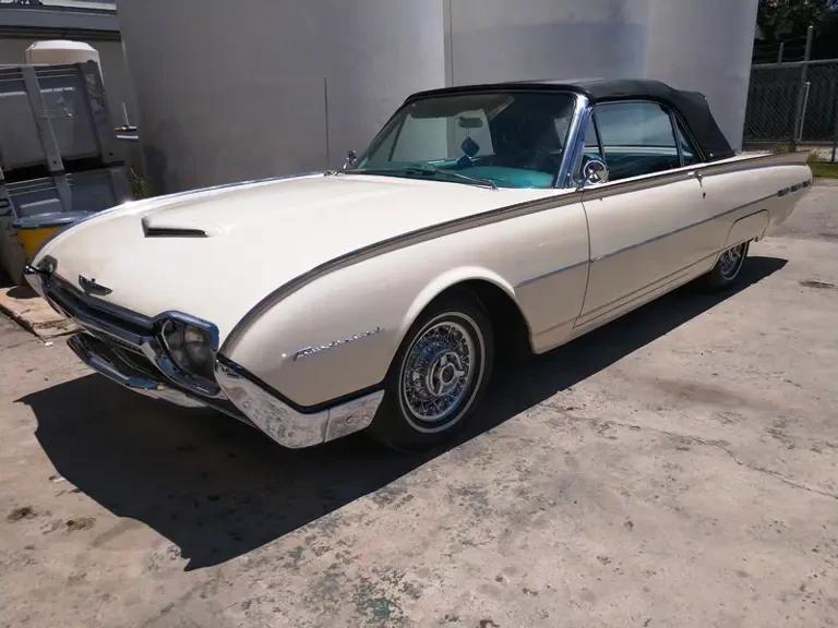 1962 Ford Thunderbird 3rd Gen - Image 11 of 31