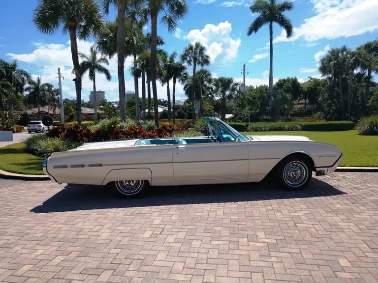1962 Ford Thunderbird 3rd Gen - Image 6 of 31