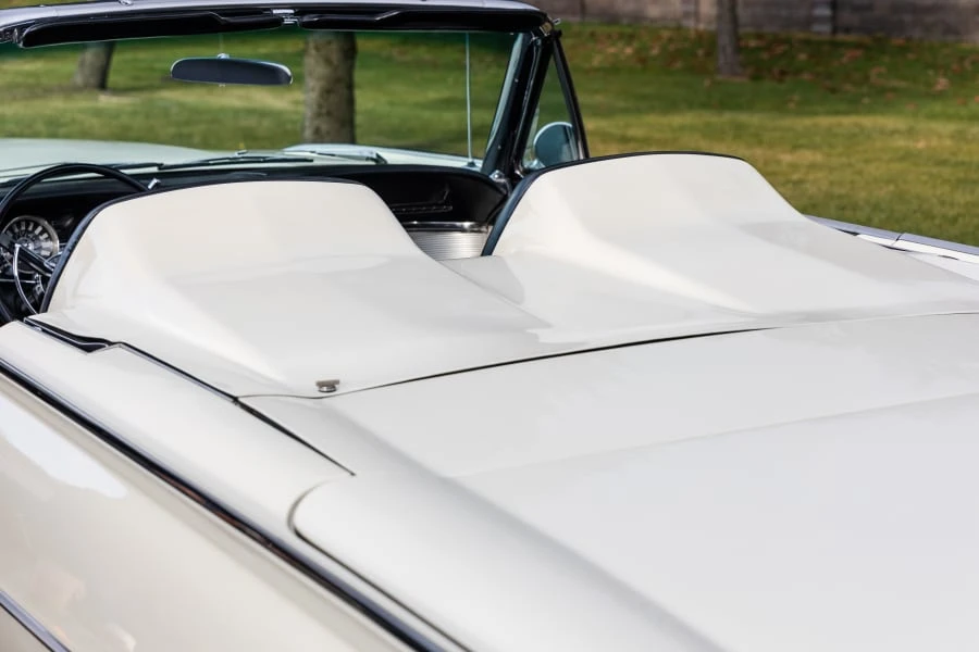 1962 Ford Thunderbird 3rd Gen - Image 19 of 31