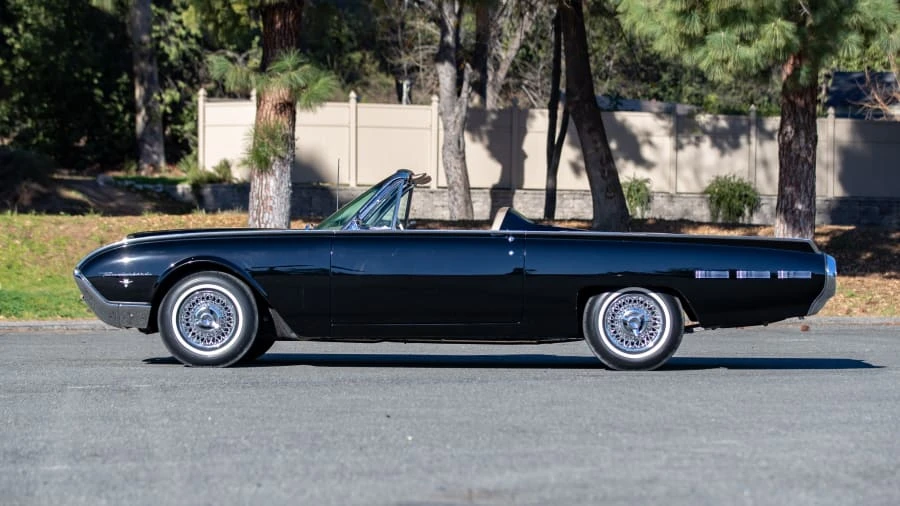 1962 Ford Thunderbird 3rd Gen - Image 2 of 31