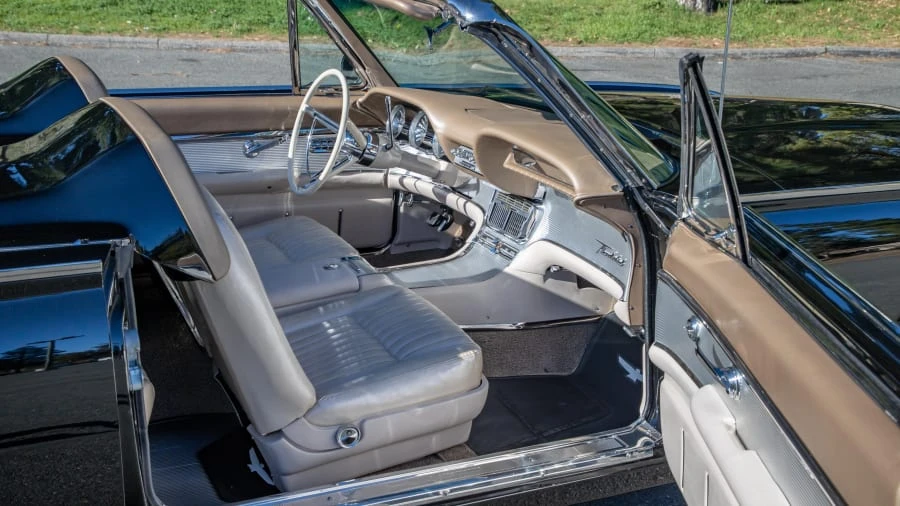 1962 Ford Thunderbird 3rd Gen - Image 5 of 31