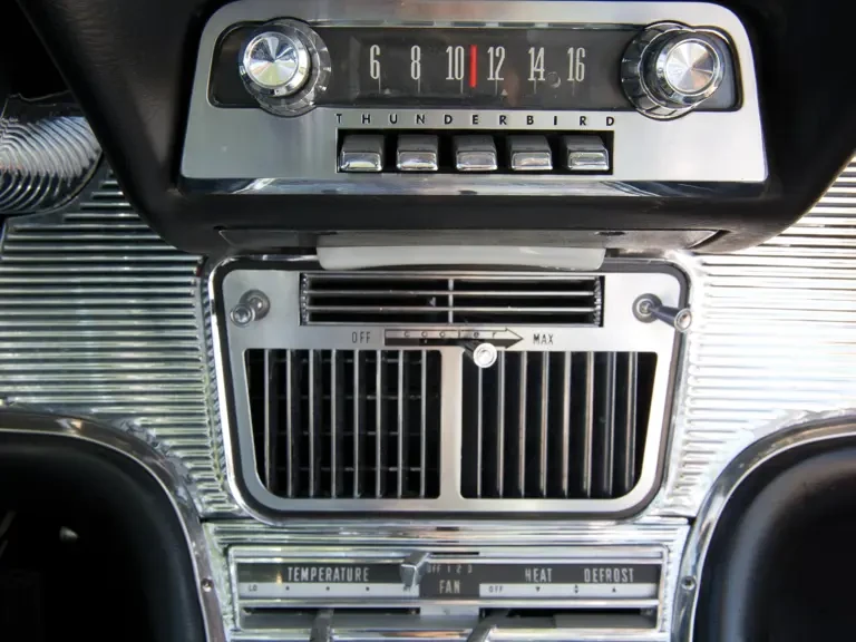 1962 Ford Thunderbird 3rd Gen - Image 15 of 22