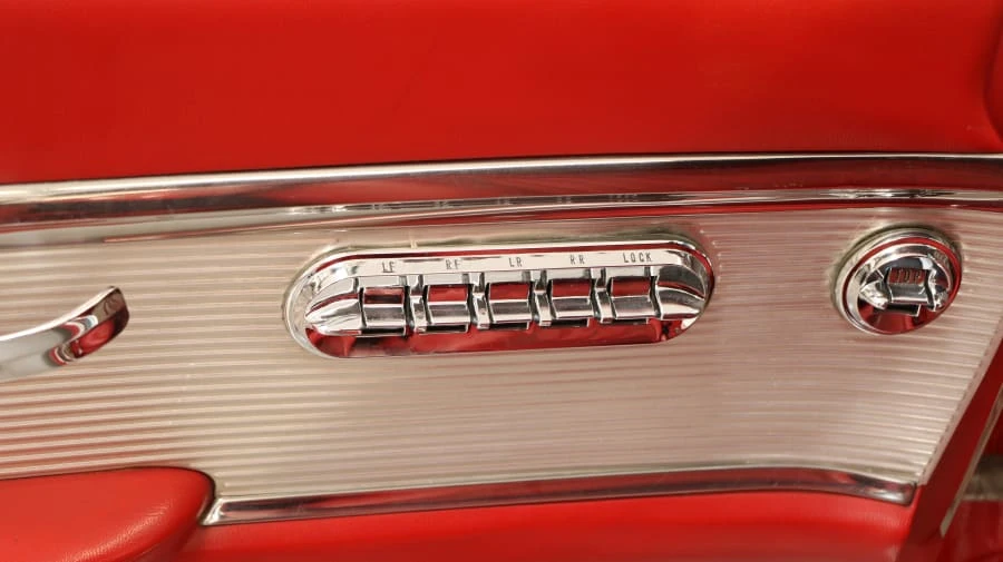 1962 Ford Thunderbird 3rd Gen - Image 28 of 31