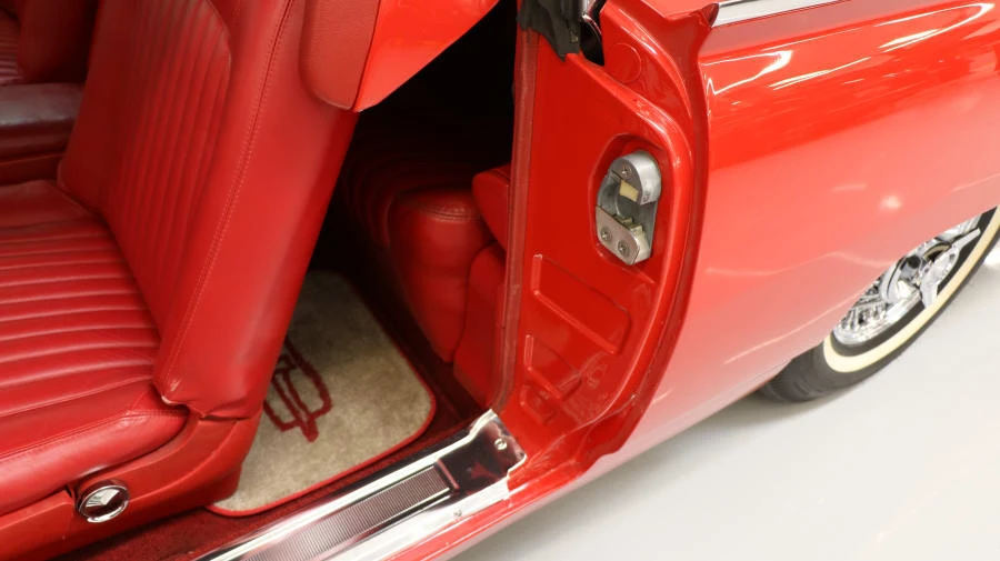 1962 Ford Thunderbird 3rd Gen - Image 16 of 31