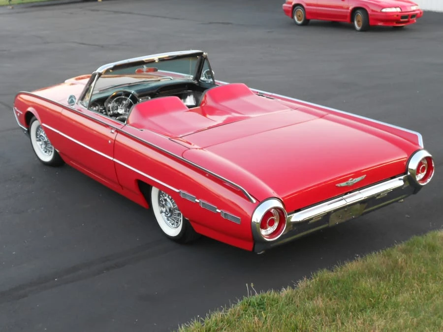 1962 Ford Thunderbird 3rd Gen - Image 2 of 8