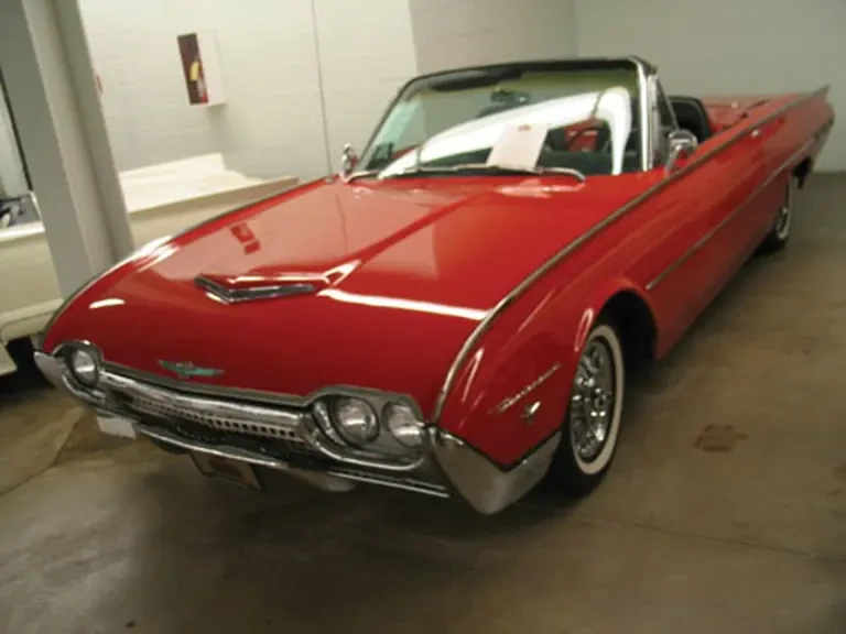 1962 Ford Thunderbird 3rd Gen - Image 2 of 2