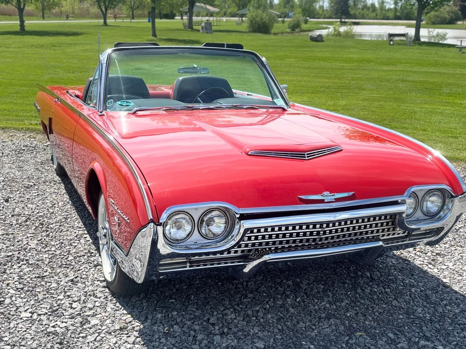 1962 Ford Thunderbird 3rd Gen - Image 2 of 31