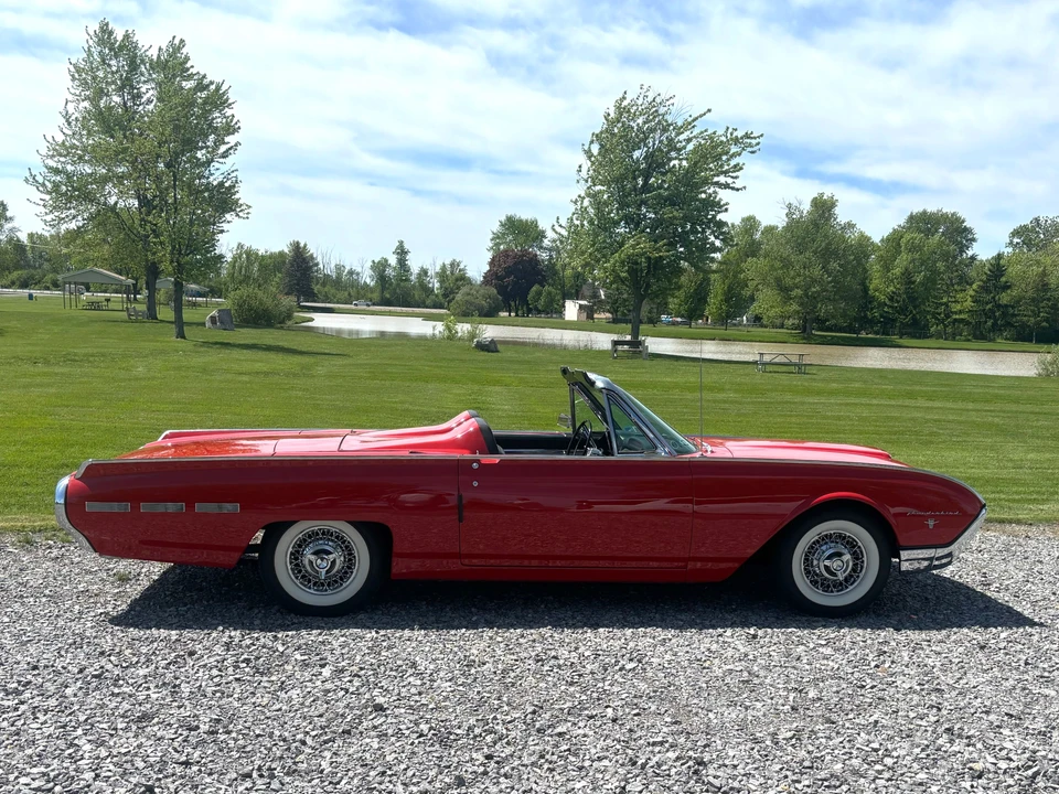 1962 Ford Thunderbird 3rd Gen - Image 19 of 31
