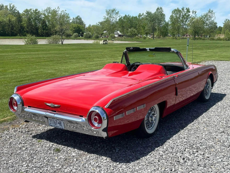 1962 Ford Thunderbird 3rd Gen - Image 15 of 31