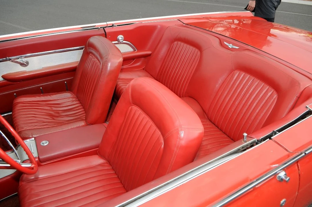 1962 Ford Thunderbird 3rd Gen - Image 5 of 11