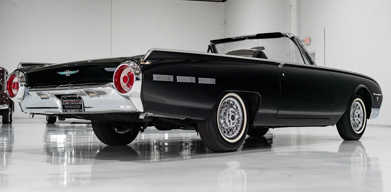 1962 Ford Thunderbird 3rd Gen - Image 11 of 21