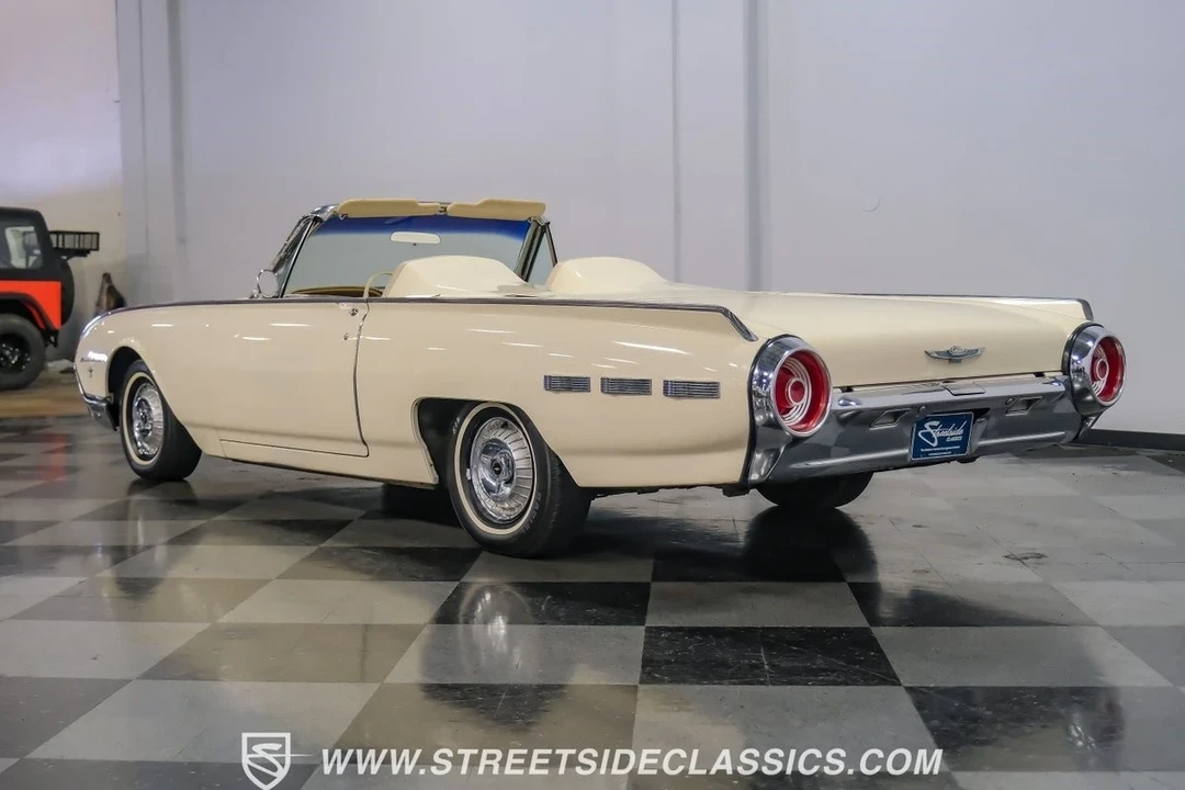 1962 Ford Thunderbird 3rd Gen - Image 9 of 21