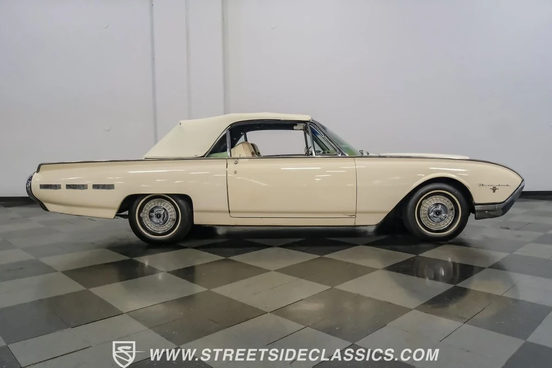 1962 Ford Thunderbird 3rd Gen - Image 14 of 21