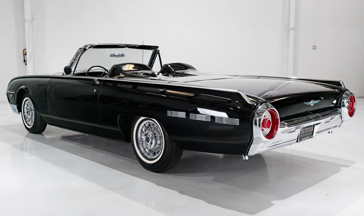 1962 Ford Thunderbird 3rd Gen - Image 9 of 21