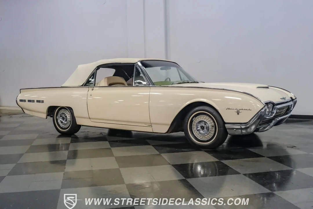 1962 Ford Thunderbird 3rd Gen - Image 15 of 21