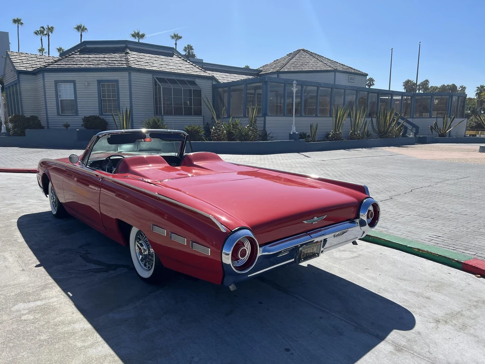 1962 Ford Thunderbird 3rd Gen - Image 10 of 31