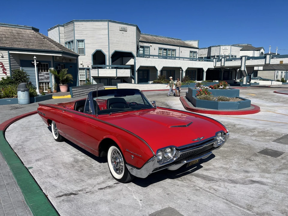1962 Ford Thunderbird 3rd Gen - Image 5 of 31