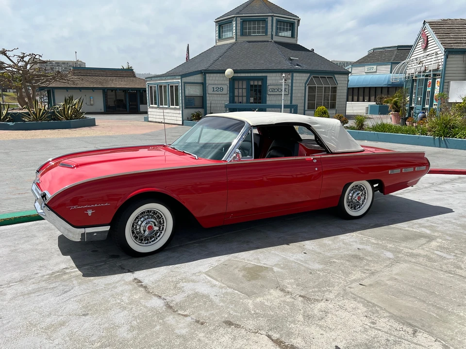 1962 Ford Thunderbird 3rd Gen - Image 13 of 31