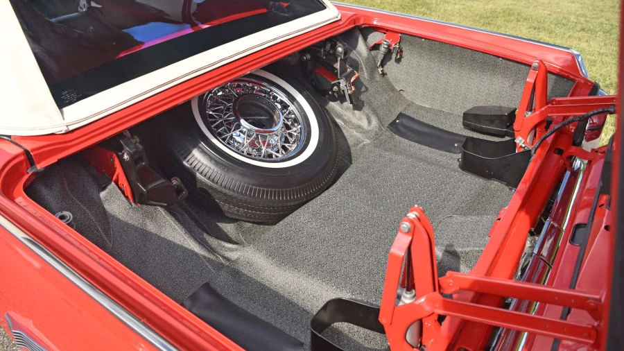 1962 Ford Thunderbird 3rd Gen - Image 22 of 24