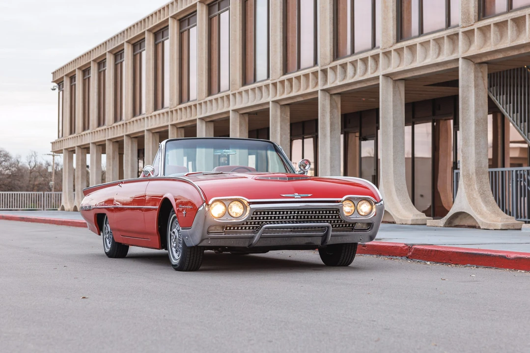 1962 Ford Thunderbird 3rd Gen - Image 19 of 31