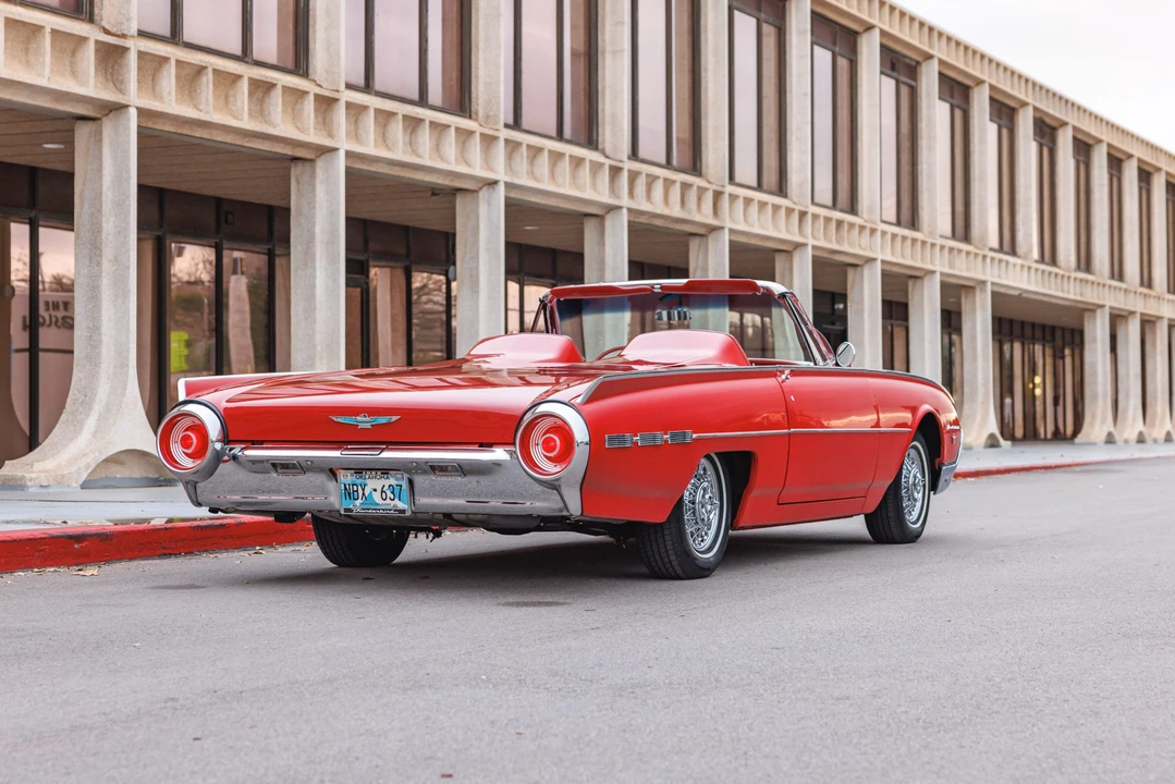 1962 Ford Thunderbird 3rd Gen - Image 15 of 31