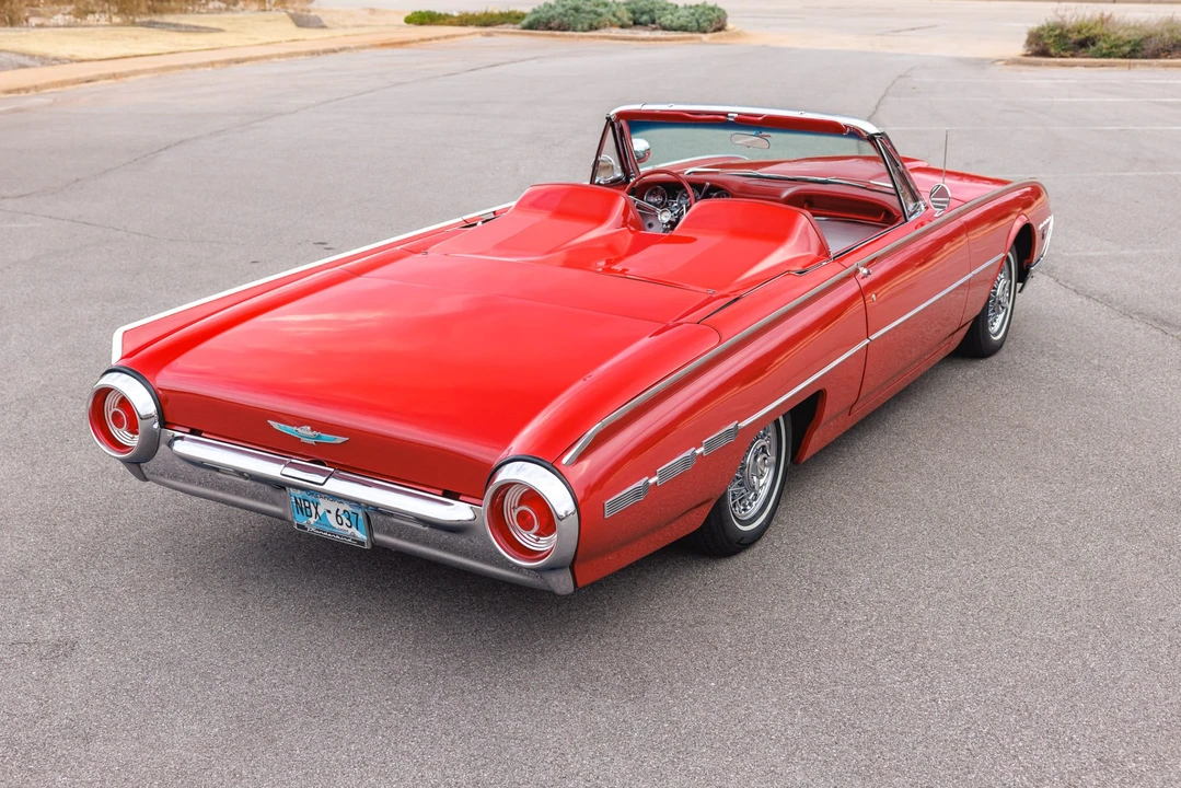 1962 Ford Thunderbird 3rd Gen - Image 14 of 31