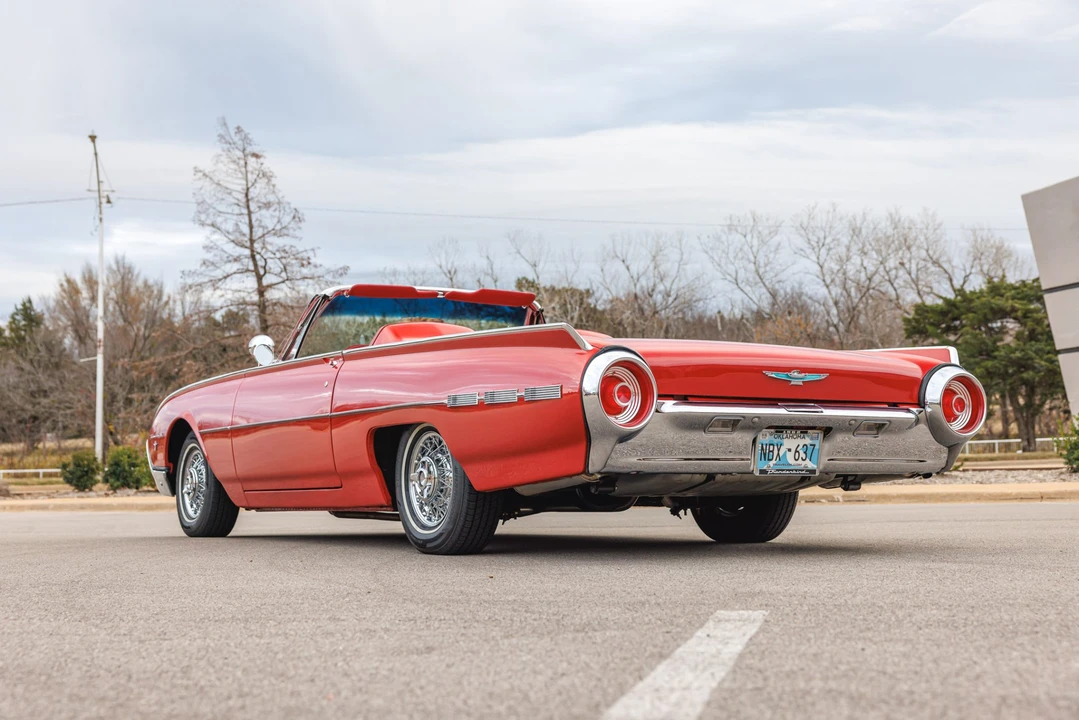 1962 Ford Thunderbird 3rd Gen - Image 11 of 31