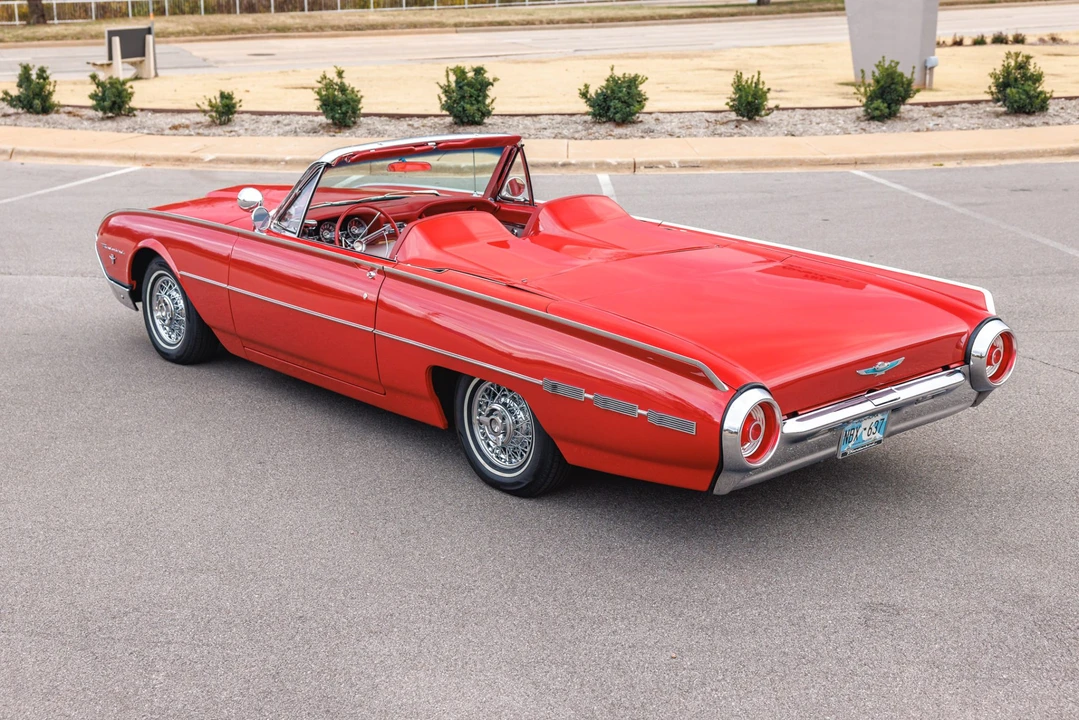 1962 Ford Thunderbird 3rd Gen - Image 12 of 31