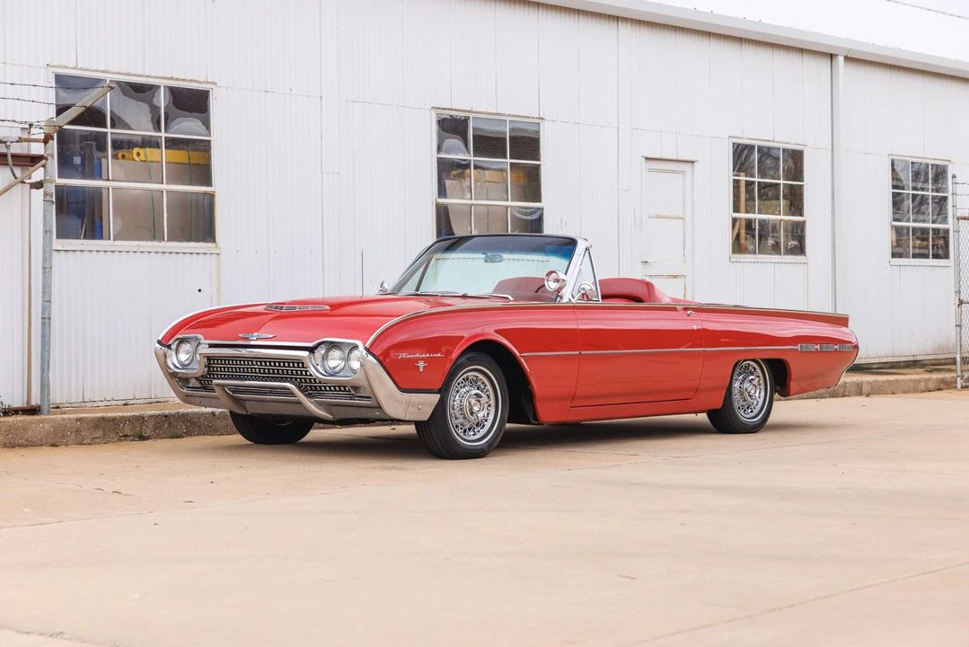 1962 Ford Thunderbird 3rd Gen - Image 5 of 31