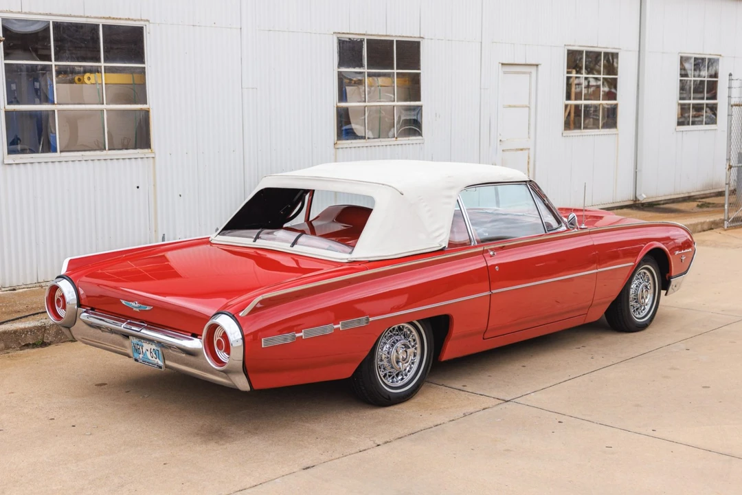 1962 Ford Thunderbird 3rd Gen - Image 26 of 31