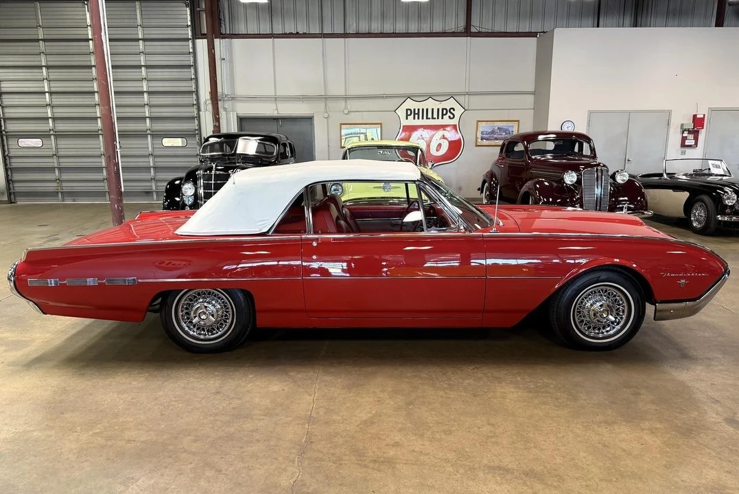 1962 Ford Thunderbird 3rd Gen - Image 6 of 12