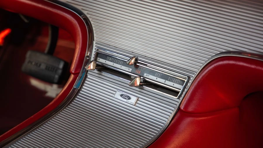 1962 Ford Thunderbird 3rd Gen - Image 14 of 20