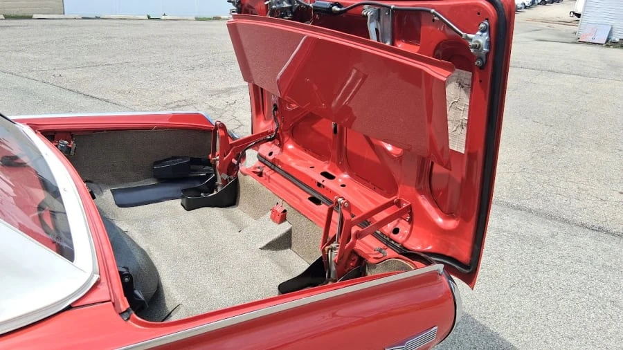 1962 Ford Thunderbird 3rd Gen - Image 23 of 24