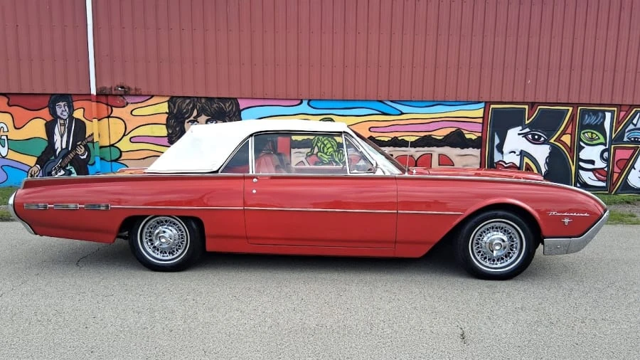 1962 Ford Thunderbird 3rd Gen - Image 7 of 24