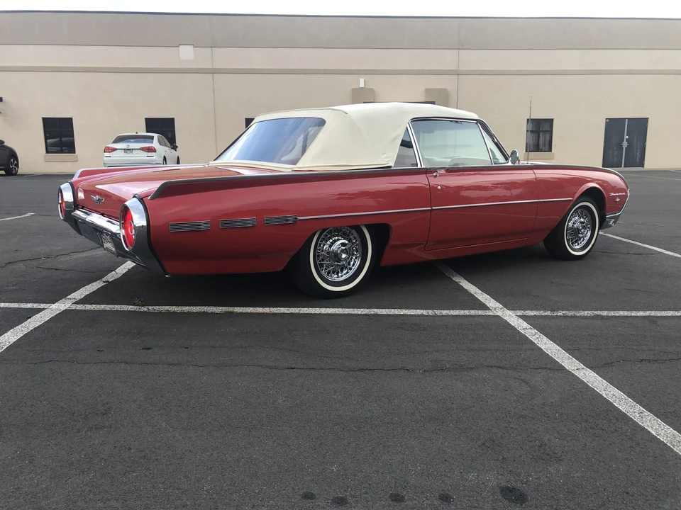 1962 Ford Thunderbird 3rd Gen - Image 25 of 31