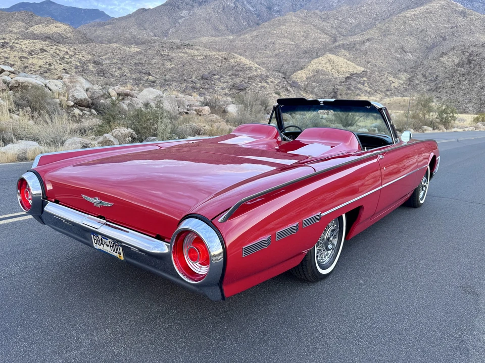 1962 Ford Thunderbird 3rd Gen - Image 17 of 31