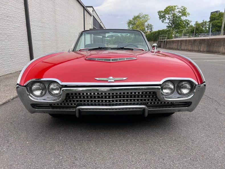 1962 Ford Thunderbird 3rd Gen - Image 11 of 31