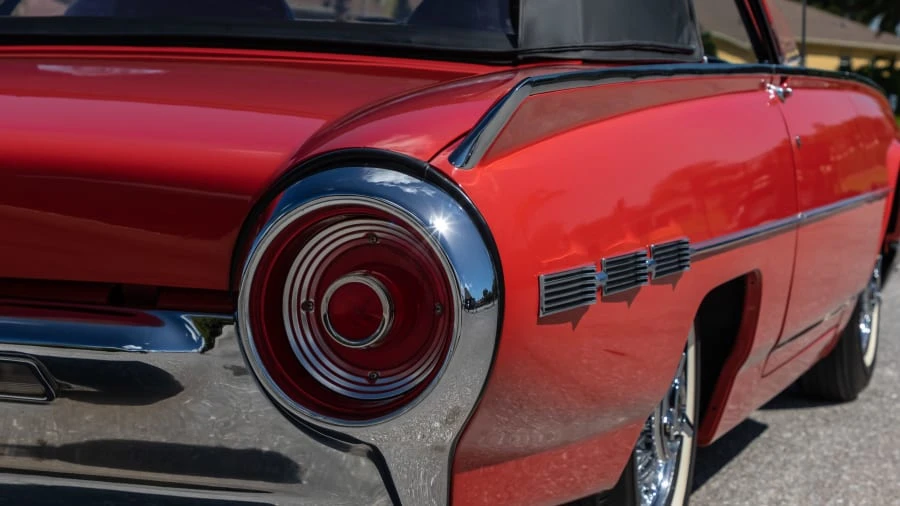 1962 Ford Thunderbird 3rd Gen - Image 21 of 31