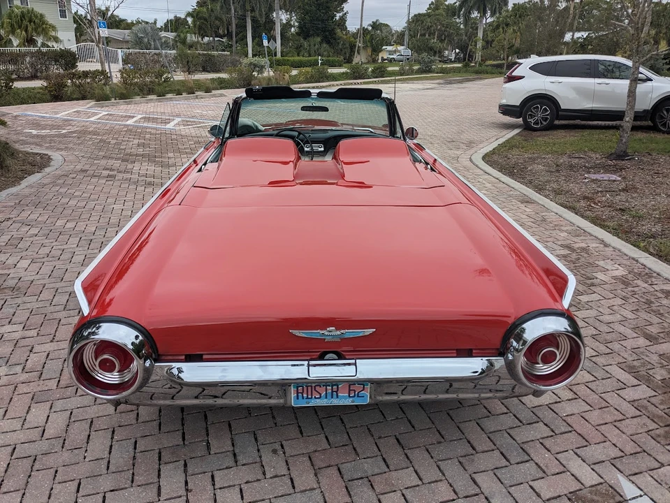 1962 Ford Thunderbird 3rd Gen - Image 14 of 31