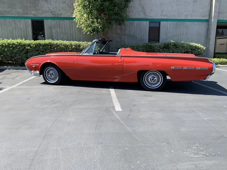 1962 Ford Thunderbird 3rd Gen - Image 2 of 12