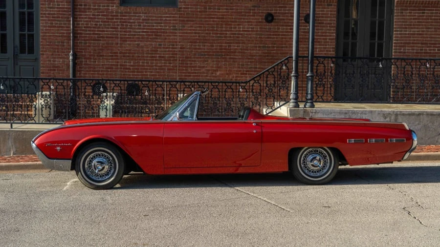 1962 Ford Thunderbird 3rd Gen - Image 2 of 14