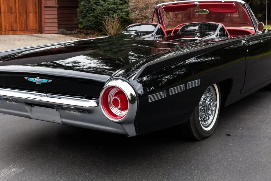 1962 Ford Thunderbird 3rd Gen - Image 11 of 31