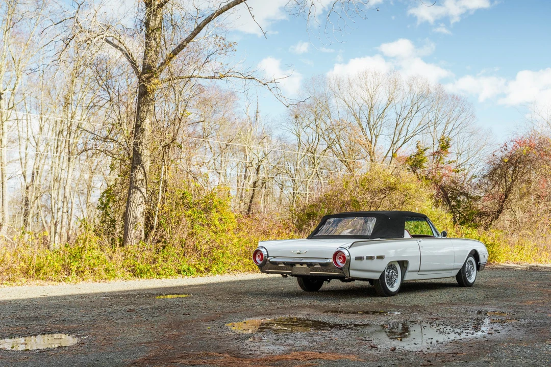 1962 Ford Thunderbird 2nd Gen - Image 11 of 31