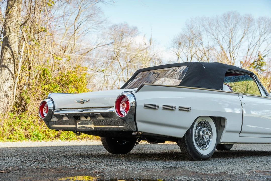 1962 Ford Thunderbird 2nd Gen - Image 17 of 31