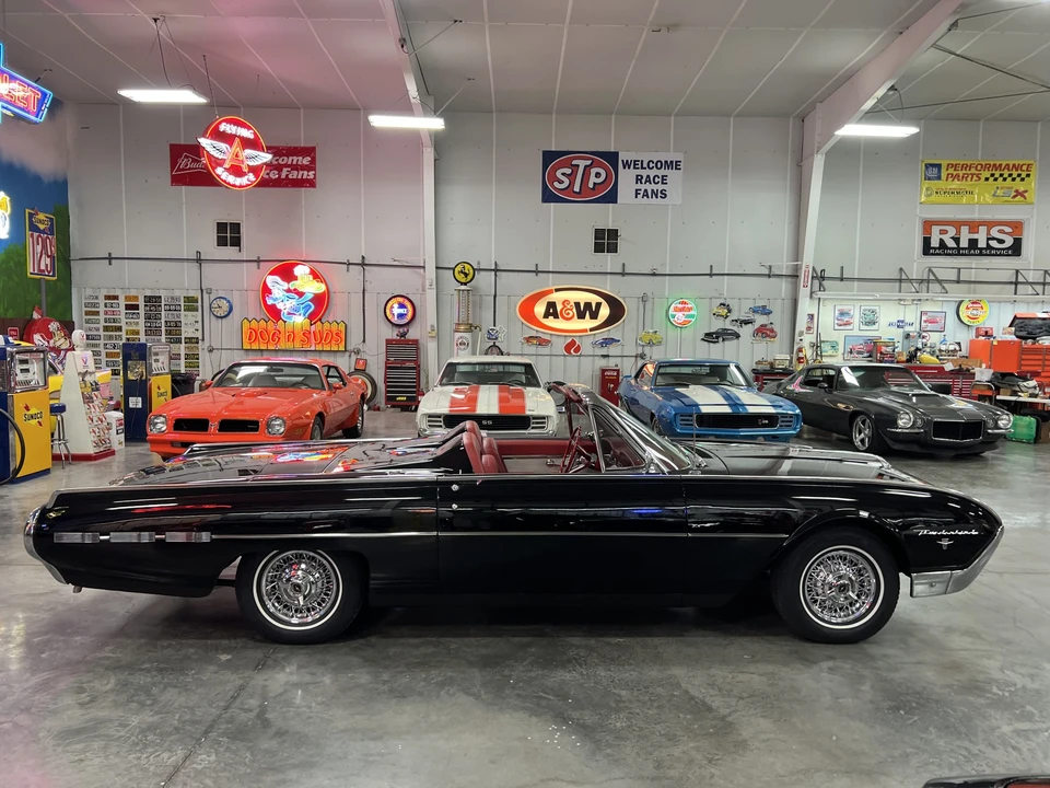 1962 Ford Thunderbird 3rd Gen - Image 8 of 31