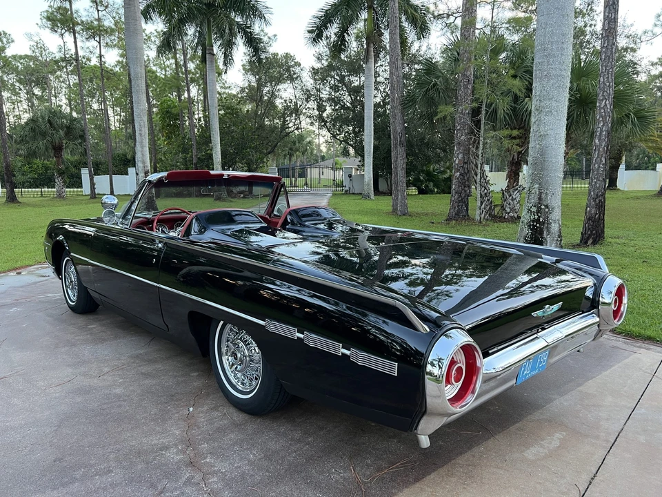 1962 Ford Thunderbird 3rd Gen - Image 16 of 31